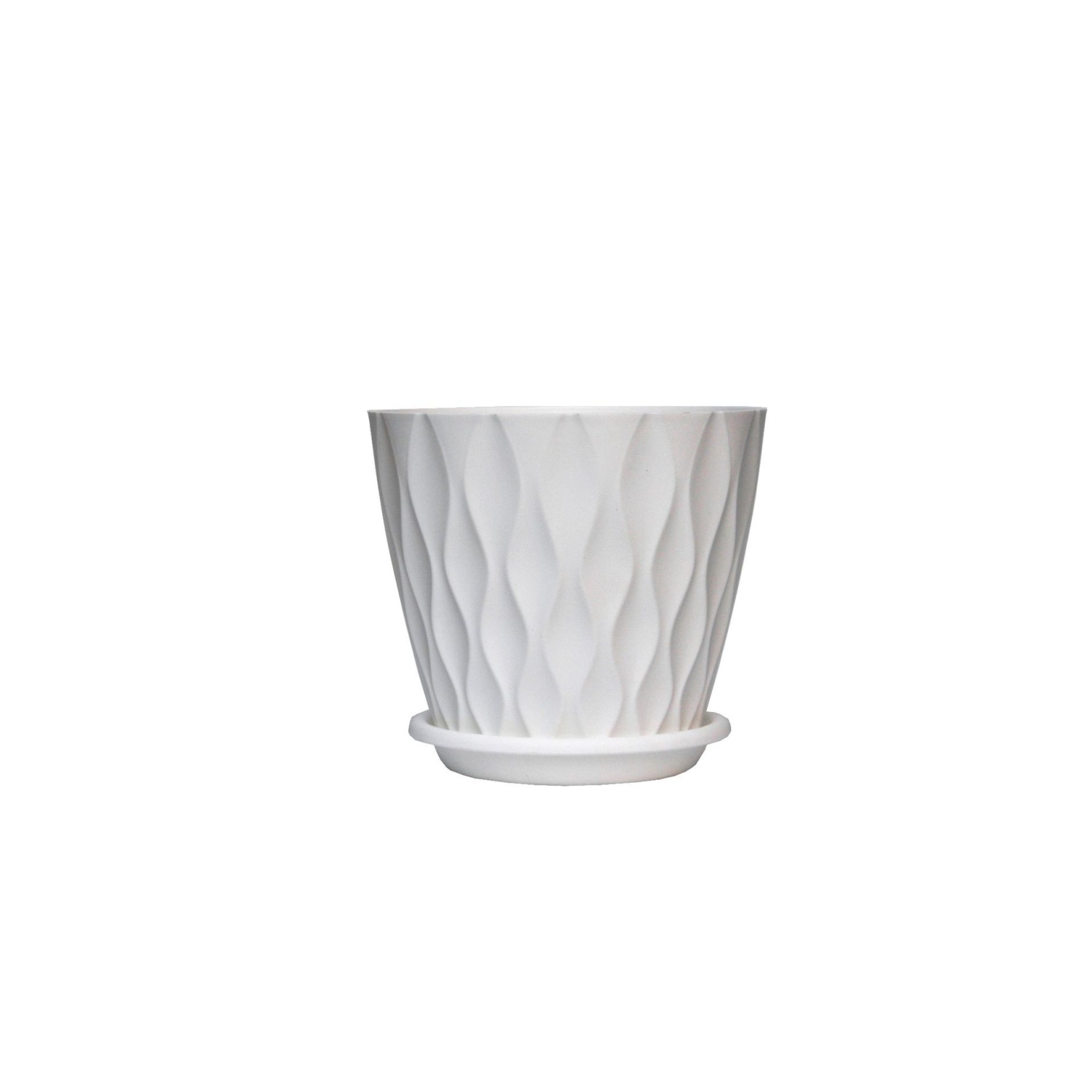 Plastic flower pot with saucer