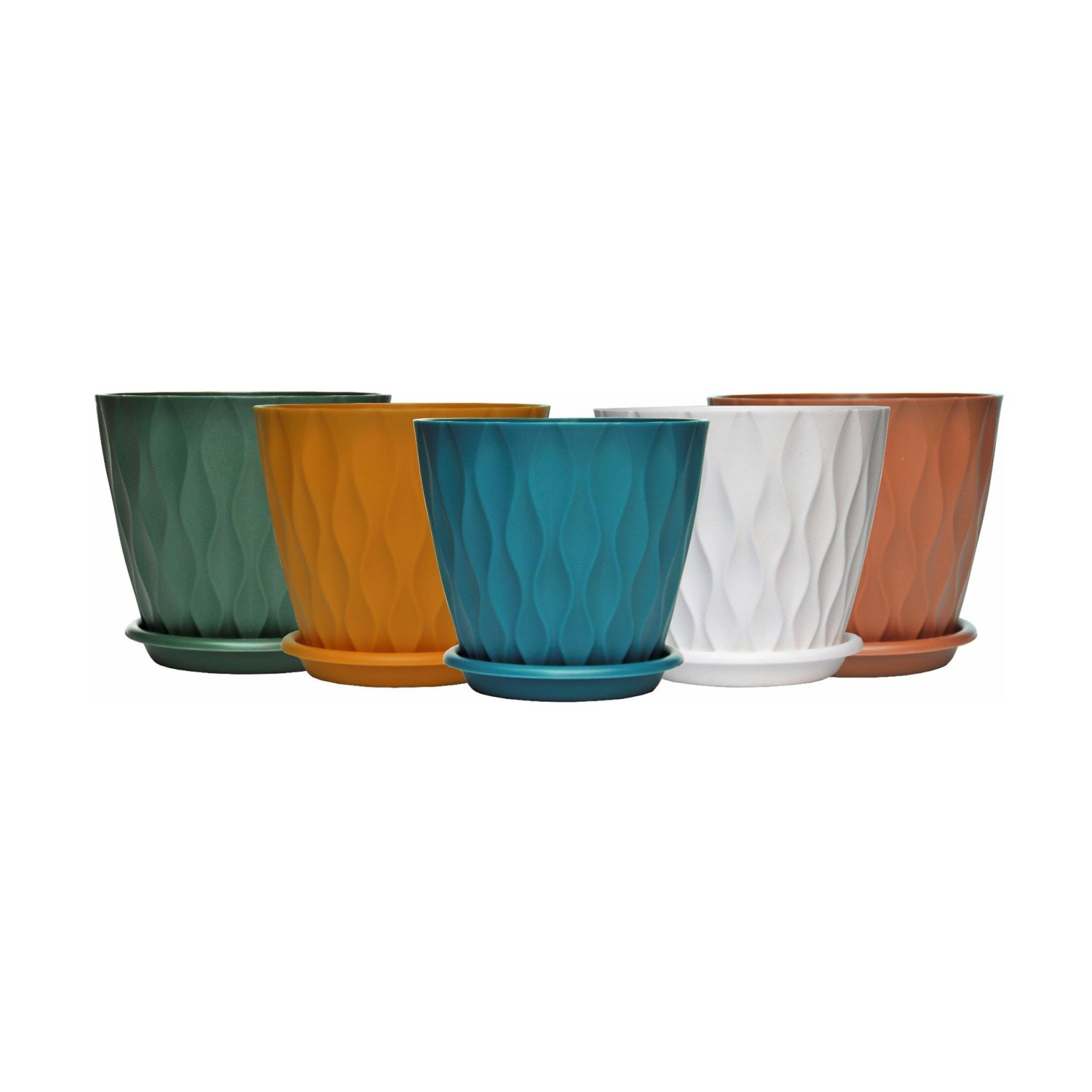 Plastic flower pot with saucer