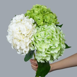 Soft-Touch Artificial Hydrangea Stem – 20cm Bloom
