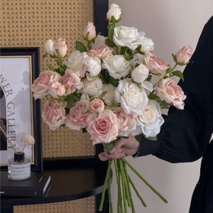 Wholesale Artificial French Scorched-Edge Manta Rose Spray – 54cm 3-Flower Branch