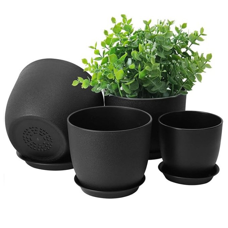Plastic flower pot with drainage hole tray