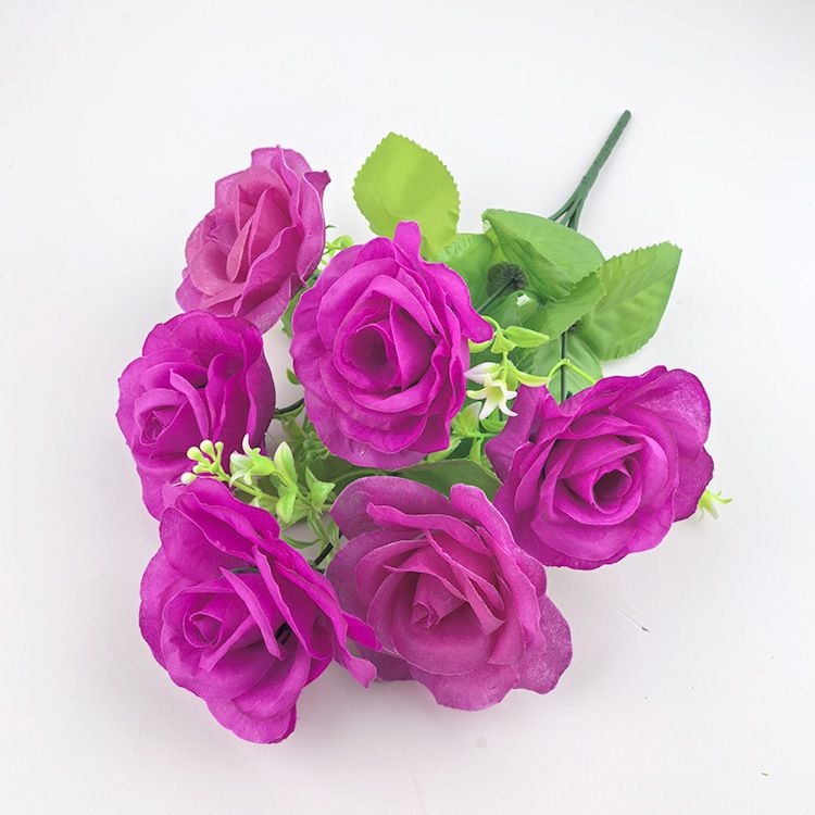Artificial roses spray with 6 blooms