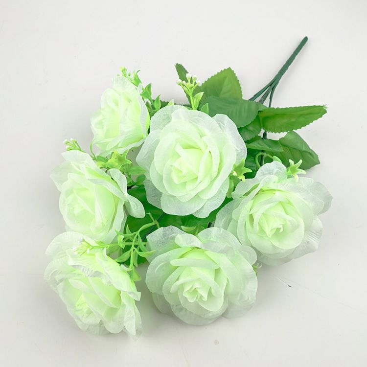 Artificial roses spray with 6 blooms