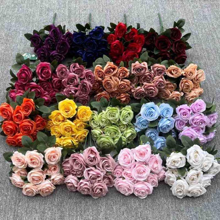 Artificial roses with 10 blooms