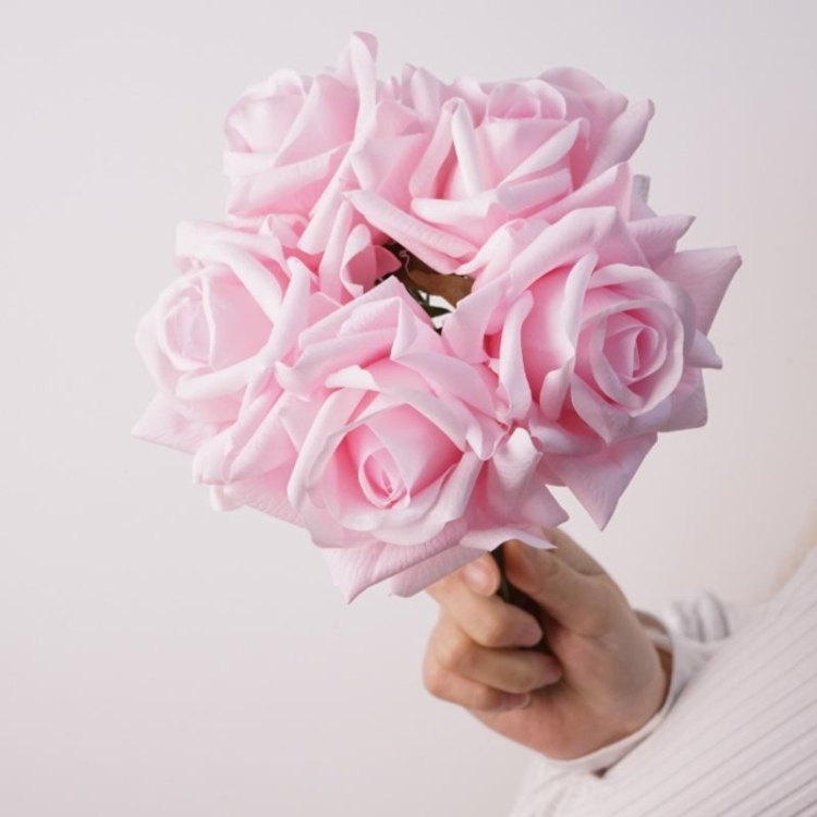 Wholesale Artificial Curled-Edge Rose Bouquet –25cm  5 Blooms