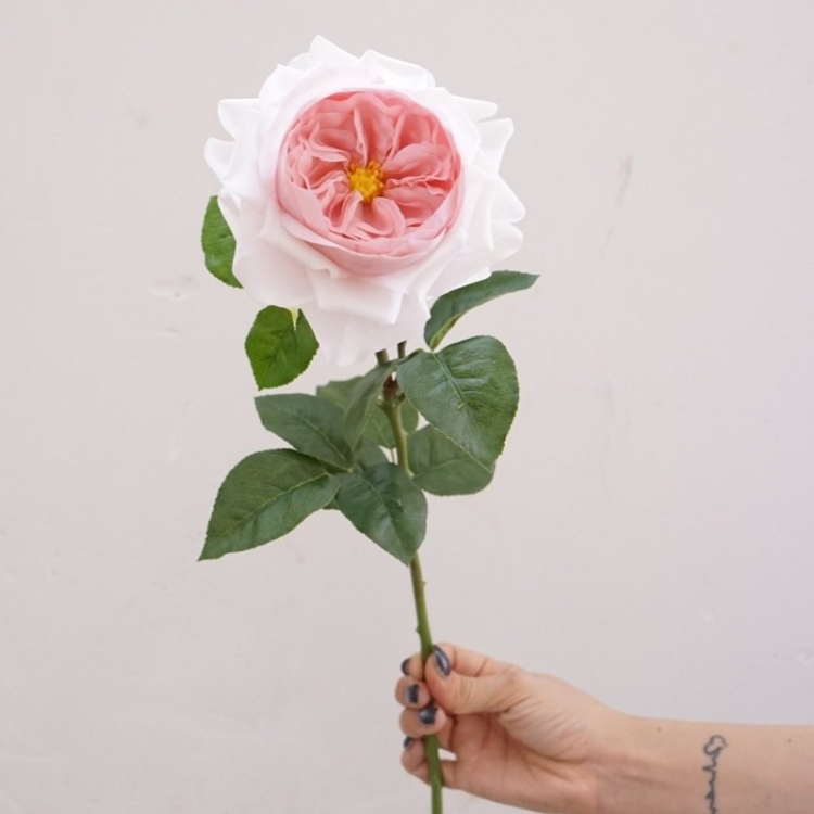 Highly realistic soft-touch rose
