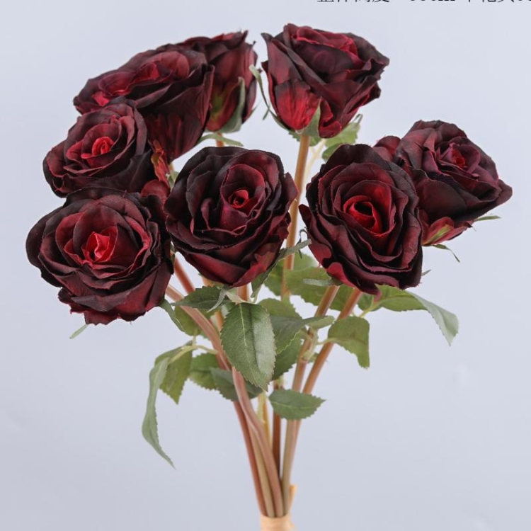 Artificial rose bunch containing 8 stems