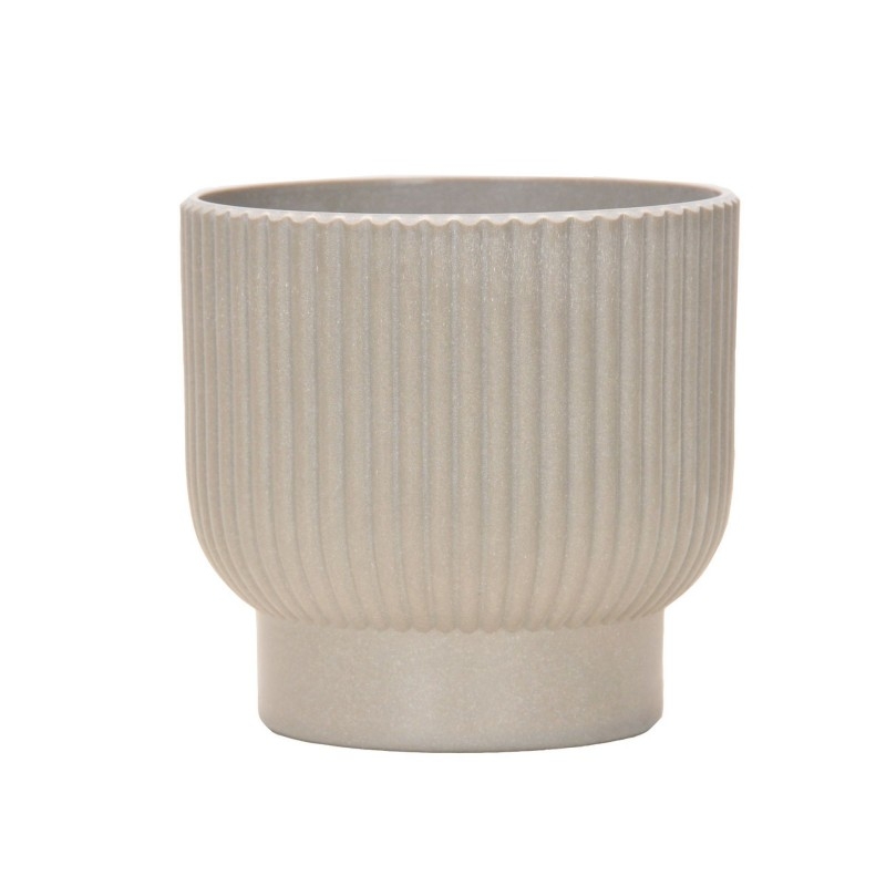 Simple flower pot without holes