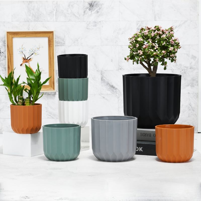 Straight striped plastic flower pot