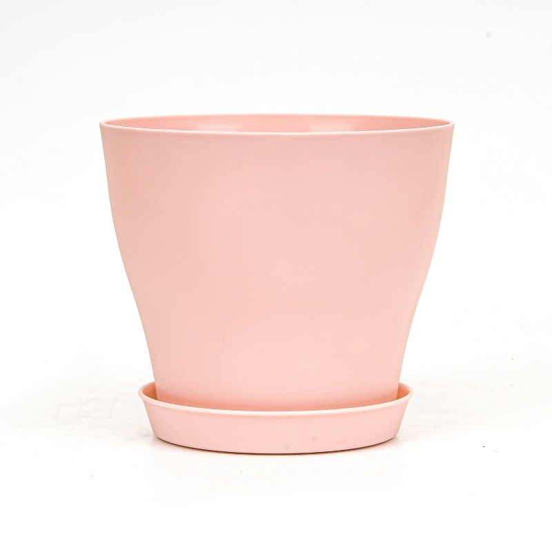 Simple plastic planting pots