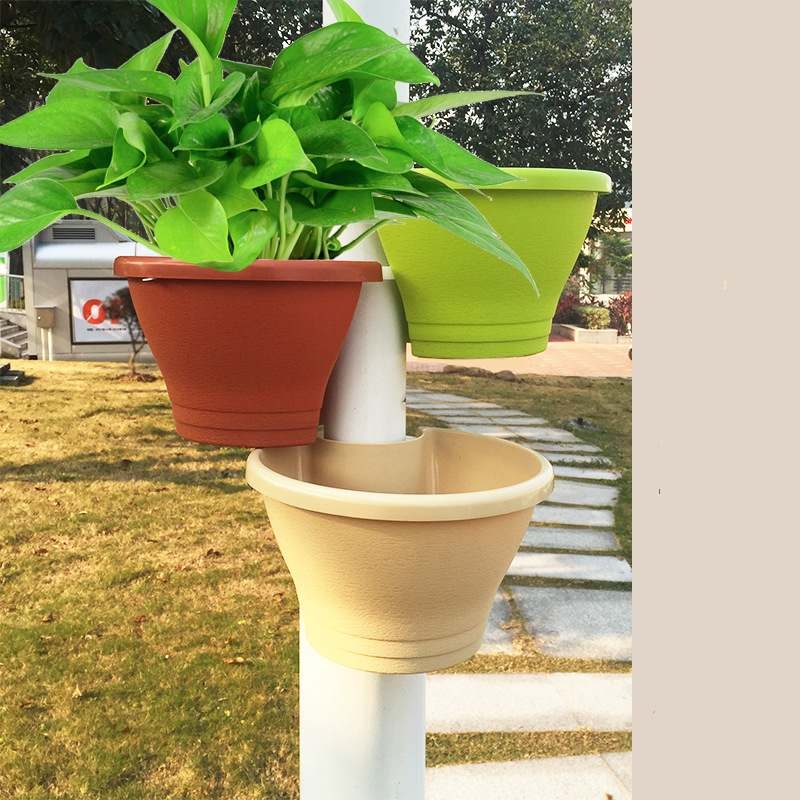 Hanging plastic flower pots