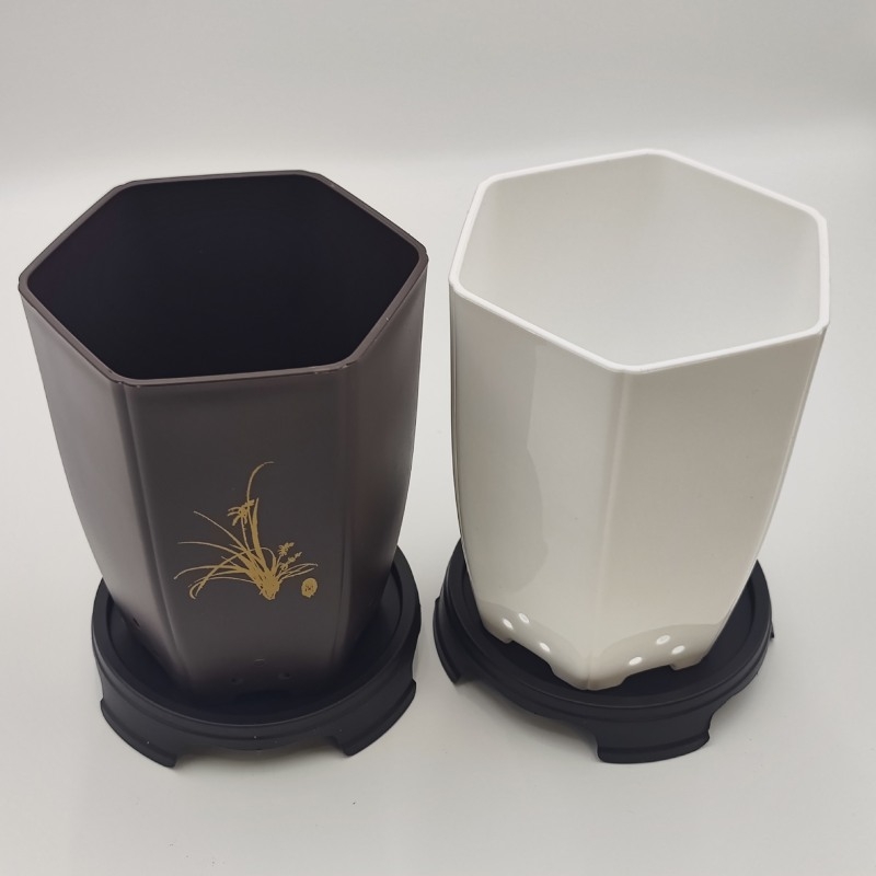 Hexagonal plastic flower pot with tray