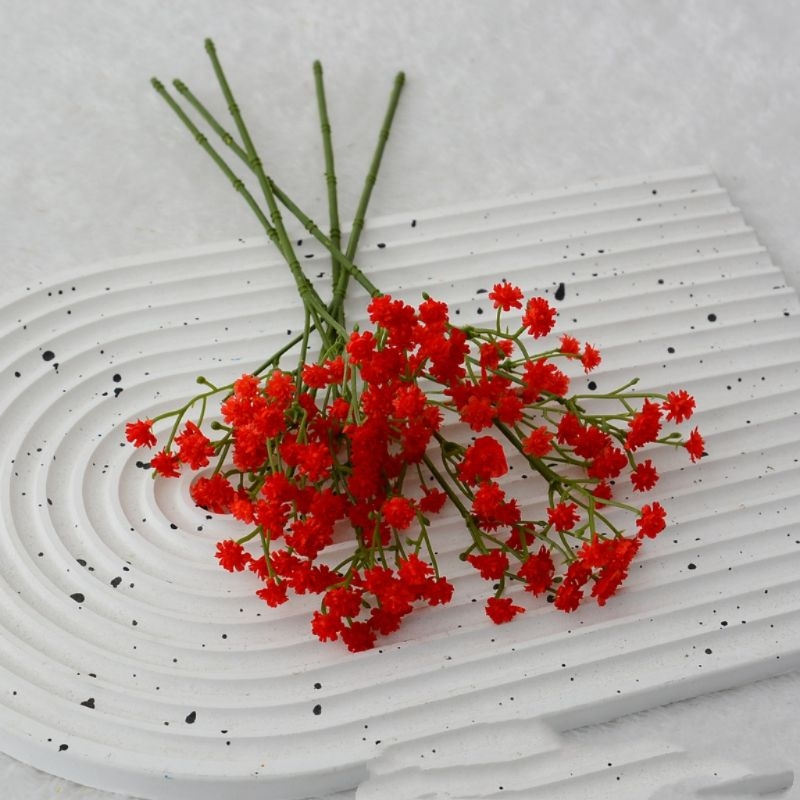 Artificial baby's breath flowers