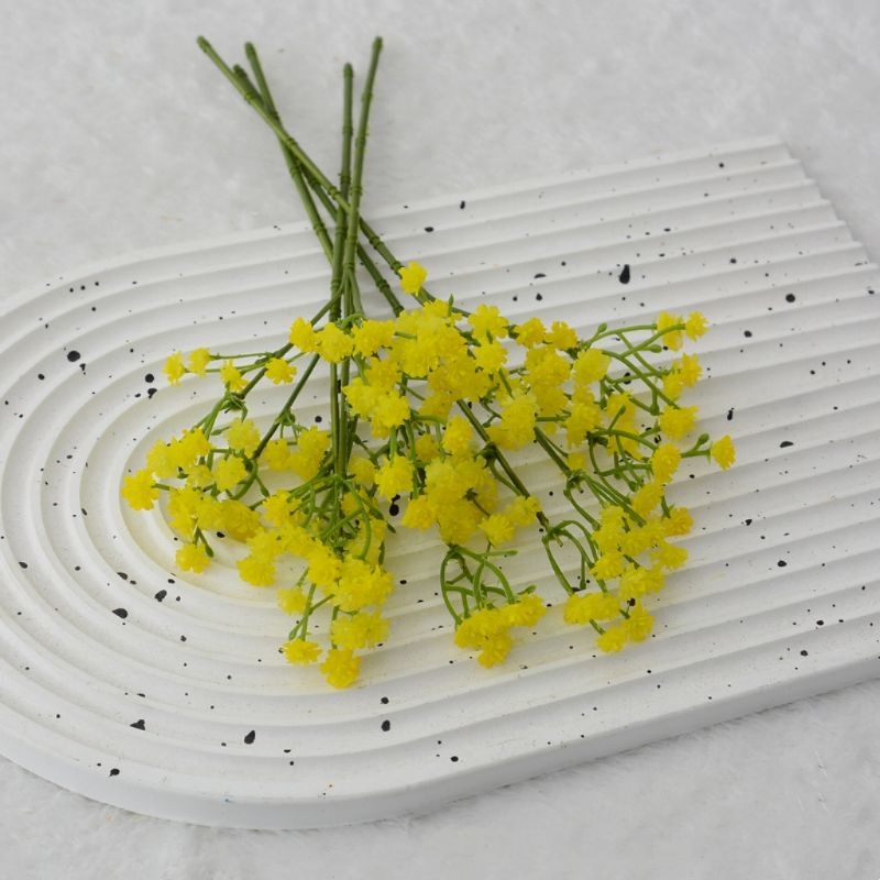 Artificial baby's breath flowers