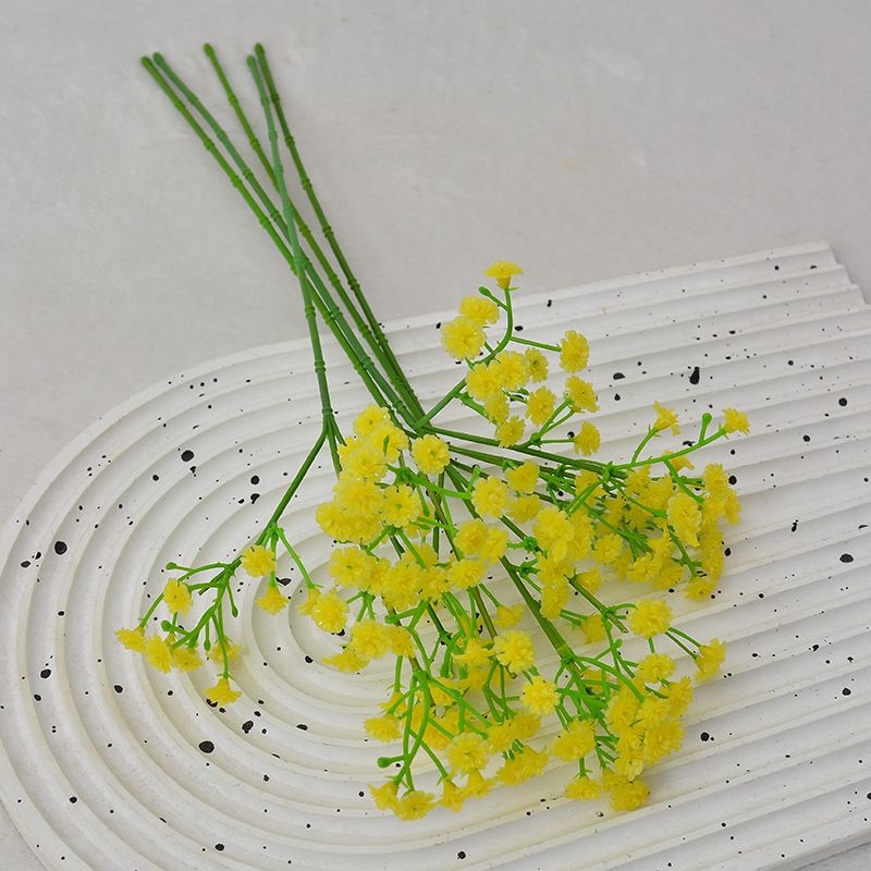 Artificial baby's breath flowers