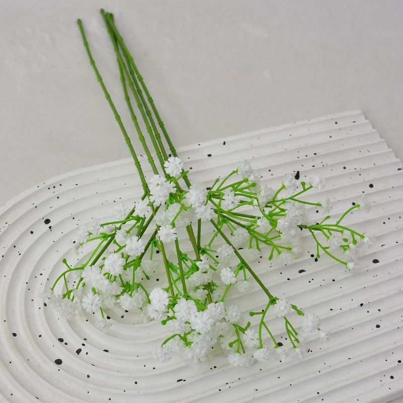 Artificial baby's breath flowers