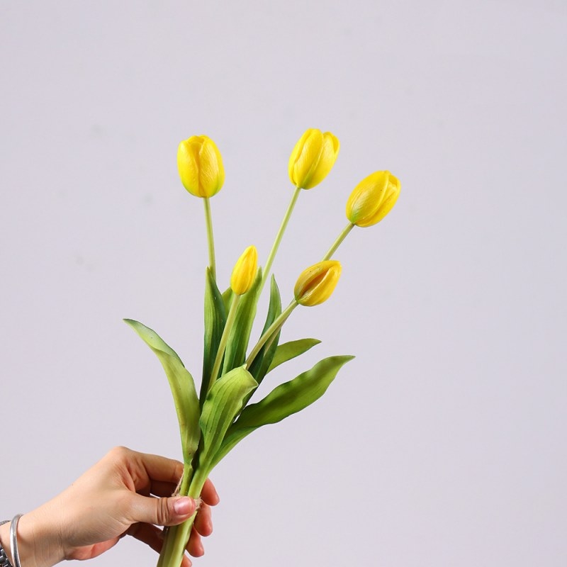Artificial tulip bunch