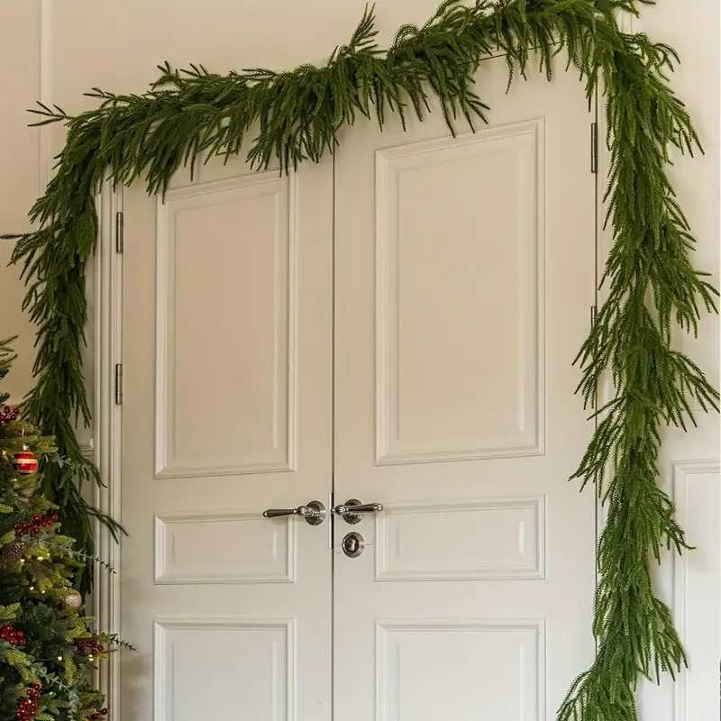 1.8-2.7m Artificial Christmas Vine-Shaped Pine Needles