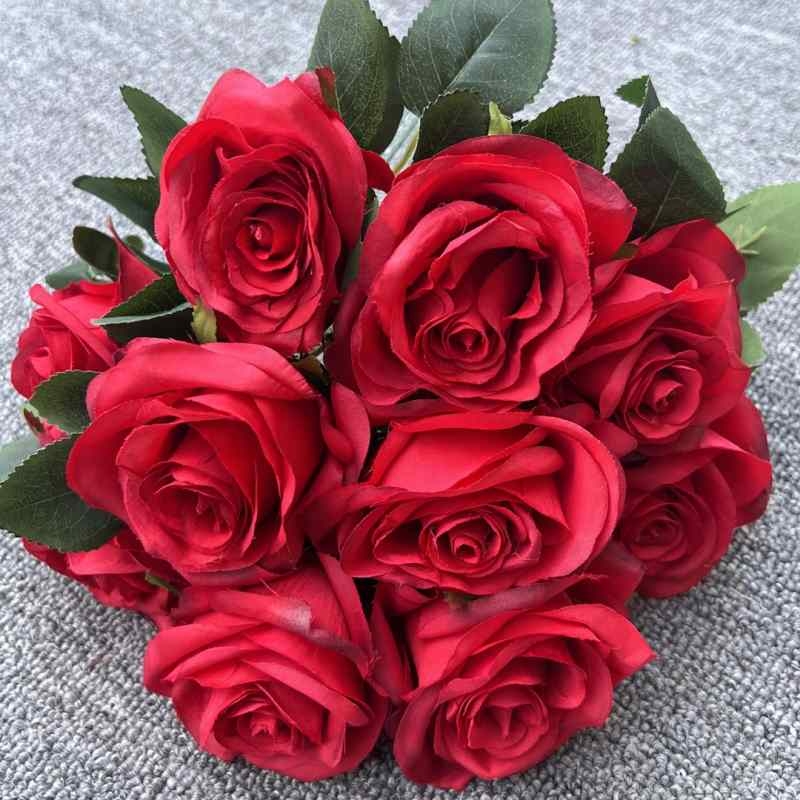 Artificial roses with 10 blooms