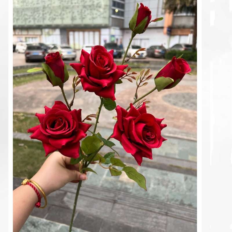 Artificial roses with six blooms