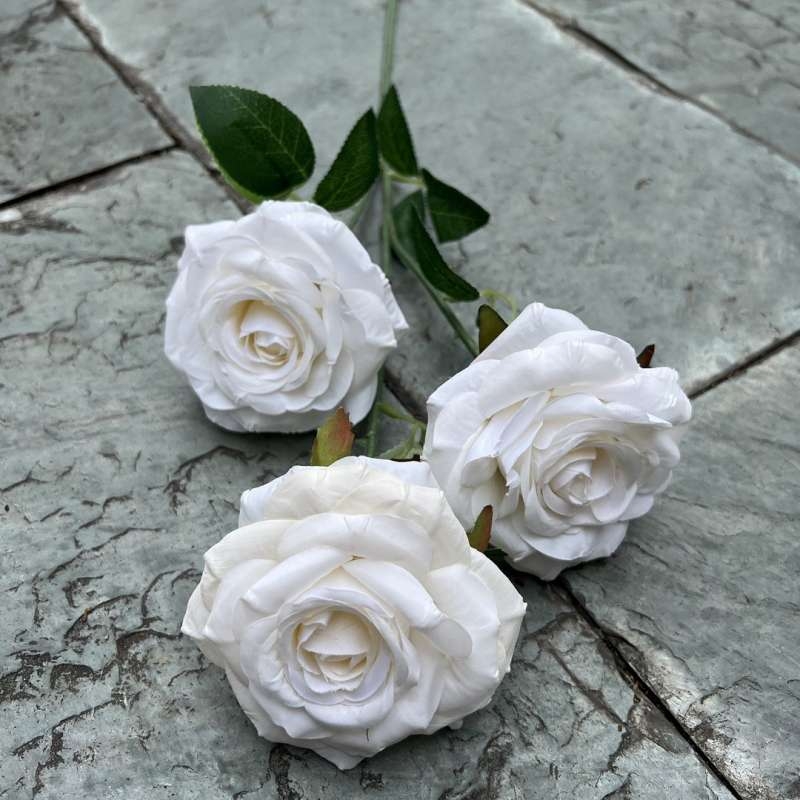 Artificial roses with three blooms and curled edges