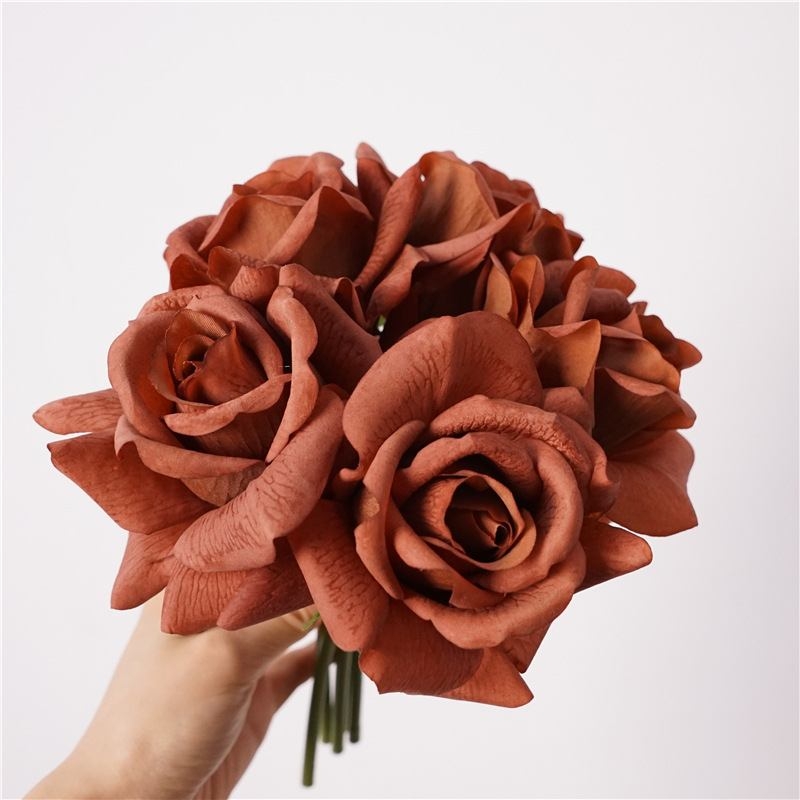 Wholesale Artificial Curled-Edge Rose Bouquet –25cm  5 Blooms