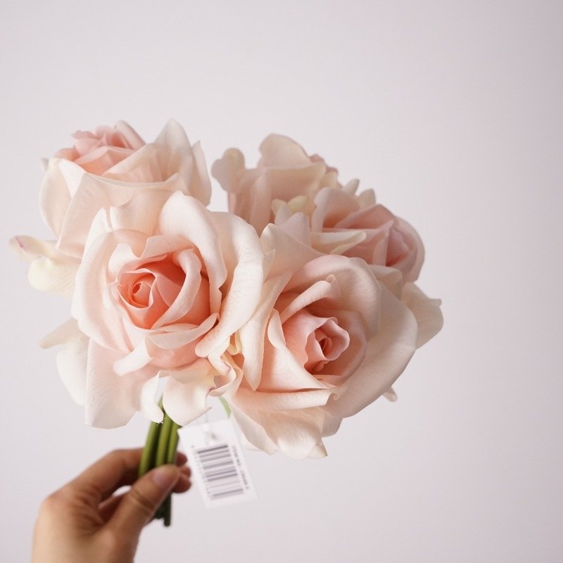 Wholesale Artificial Curled-Edge Rose Bouquet –25cm  5 Blooms