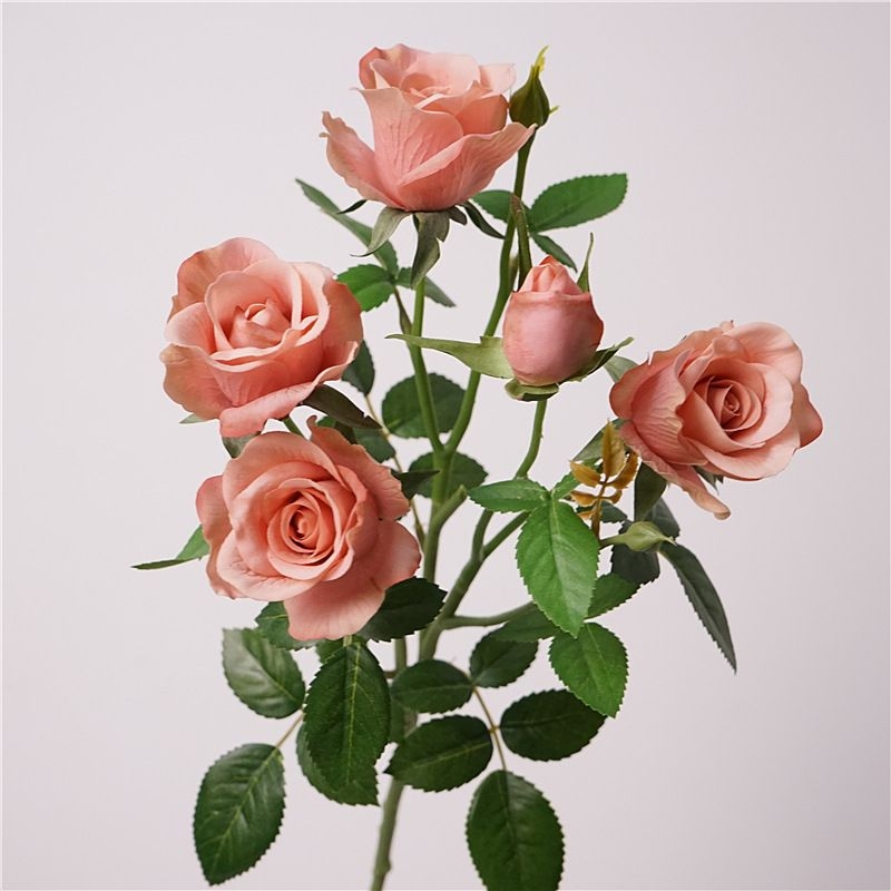 Lifelike artificial rose spray