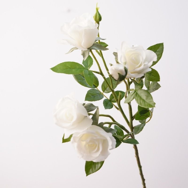 Lifelike artificial rose spray