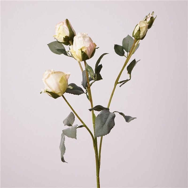 Artificial roses with 5 blooms