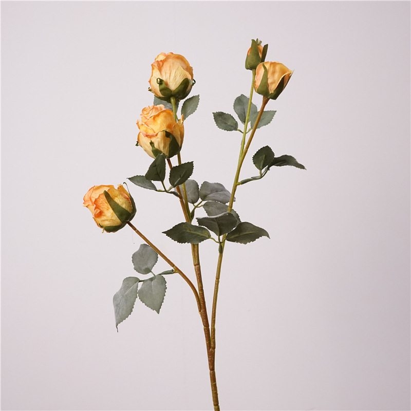 Artificial roses with 5 blooms