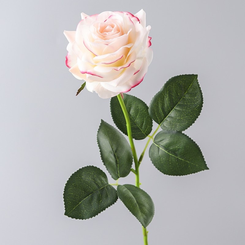 Highly realistic rose with a soft-touch feel