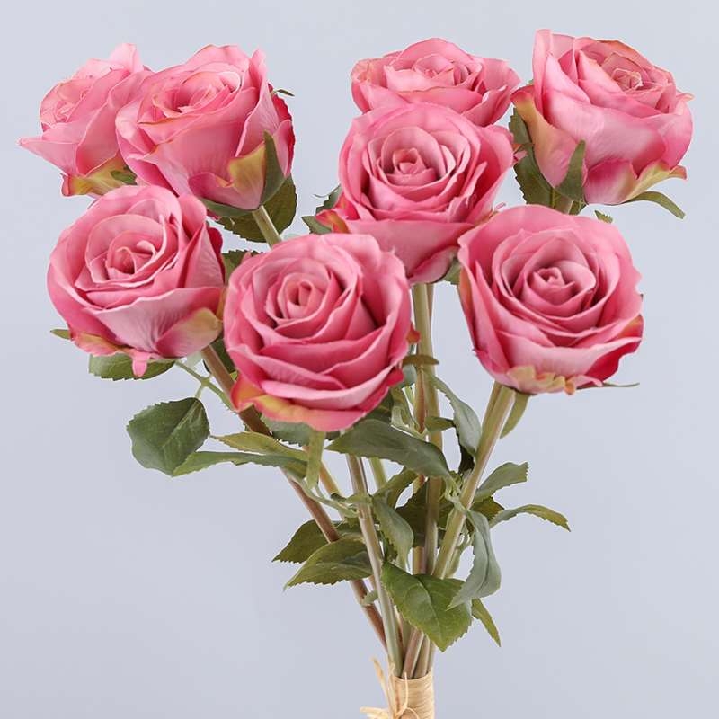 Artificial rose bunch containing 8 stems