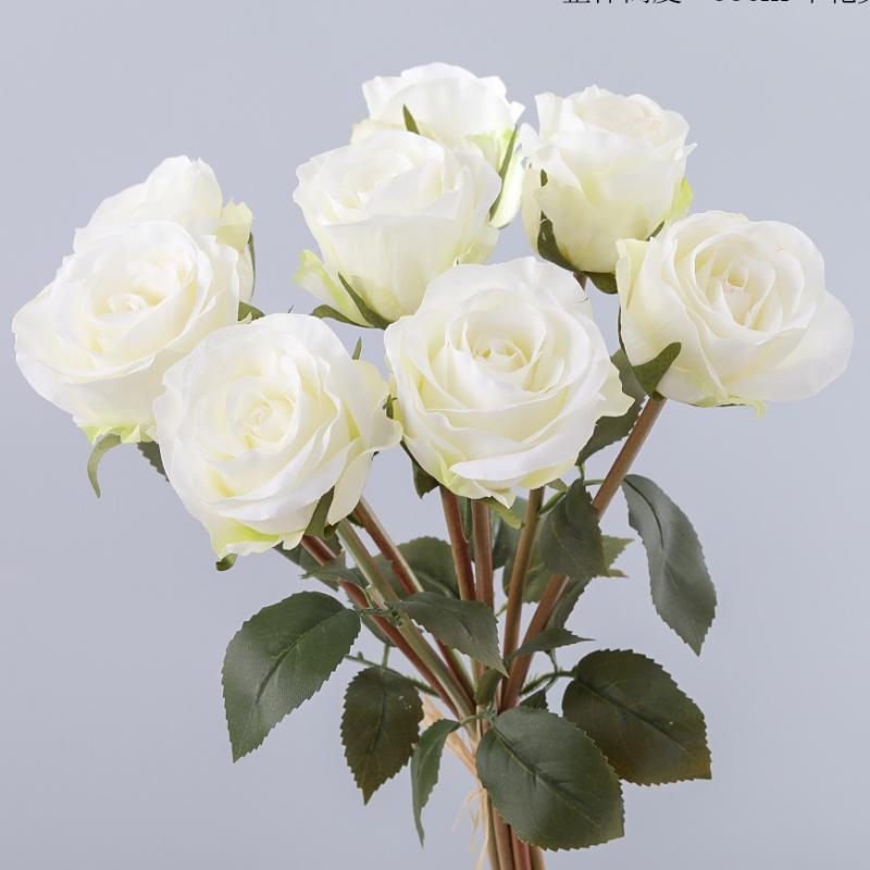 Artificial rose bunch containing 8 stems