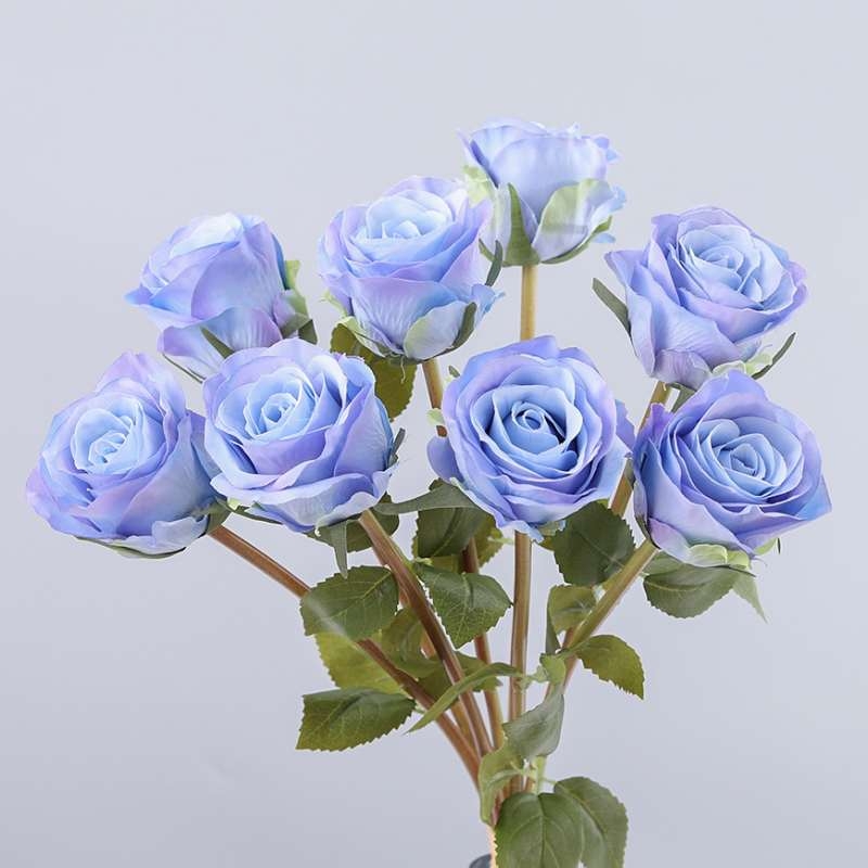 Artificial rose bunch containing 8 stems