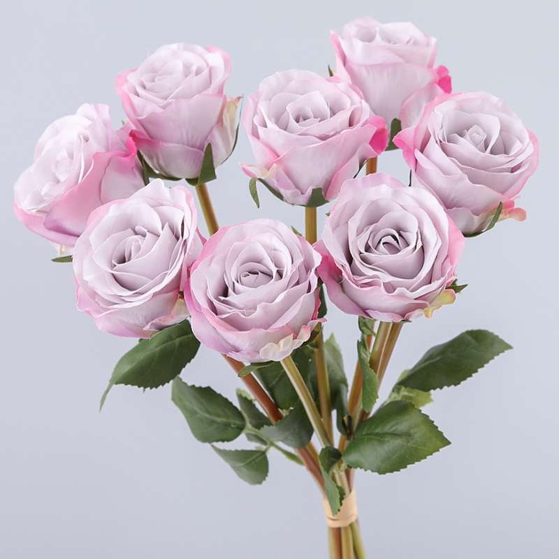 Artificial rose bunch containing 8 stems