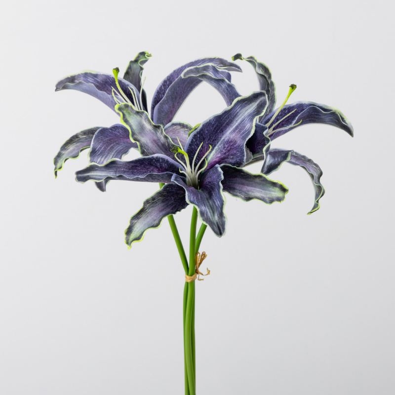 Artificial flower bunch containing 3 lilies
