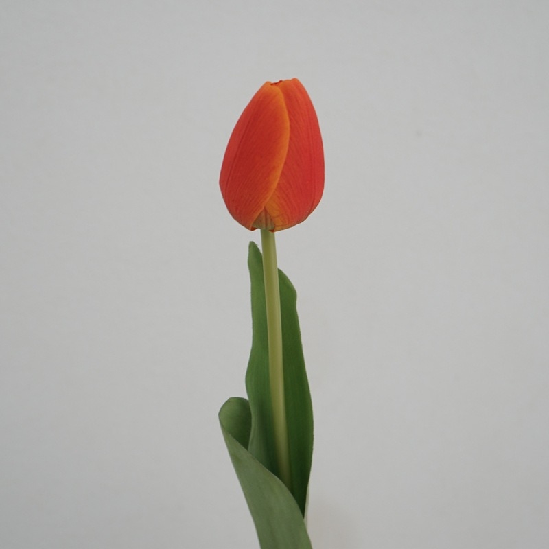 Lifelike artificial tulips