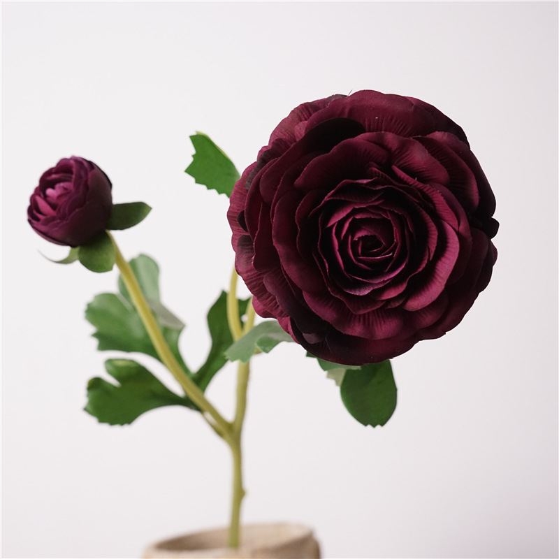 Soft-touch Artificial Ranunculus