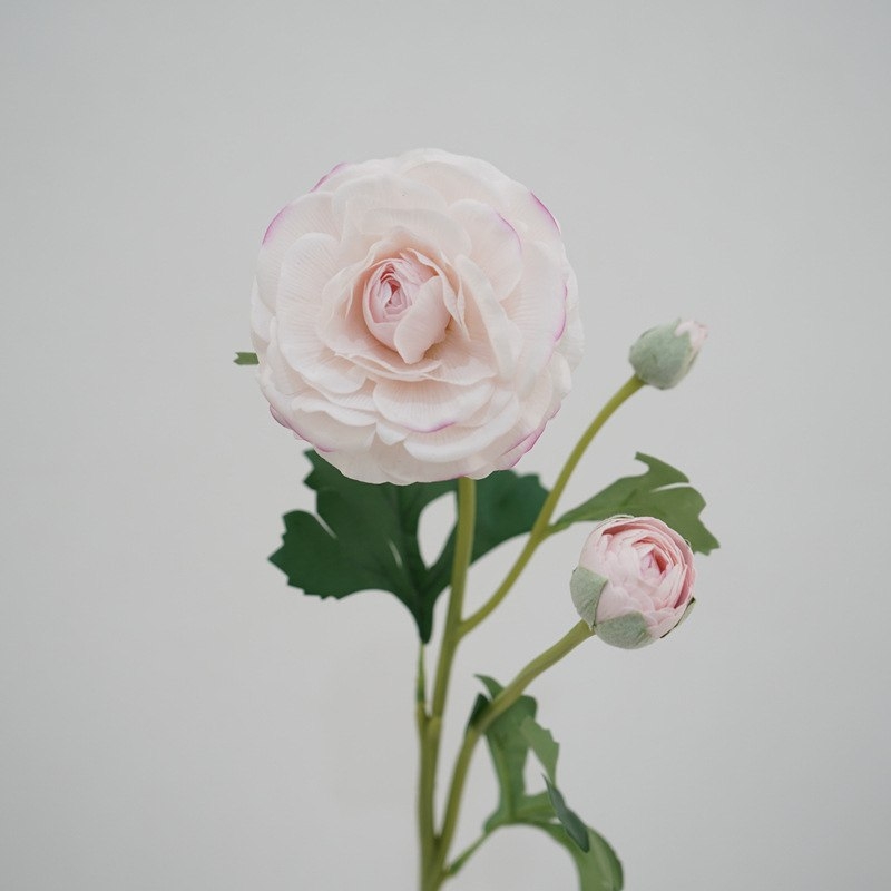 Soft-touch Artificial Ranunculus