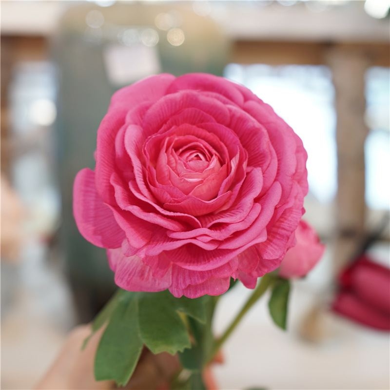 Soft-touch Artificial Ranunculus