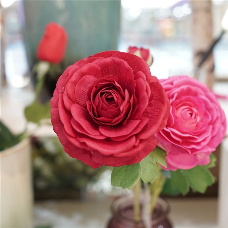 Soft-touch Artificial Ranunculus
