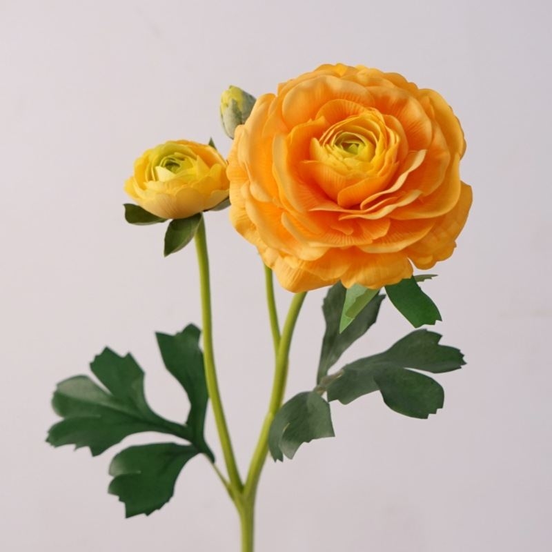 Soft-touch Artificial Ranunculus