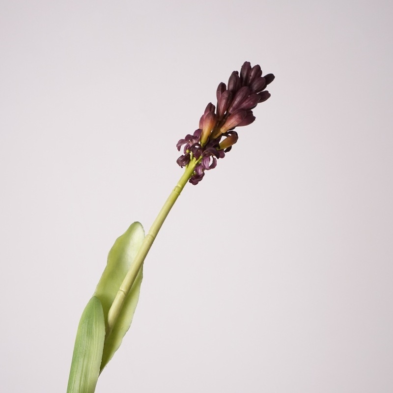 Realistic artificial tuberose