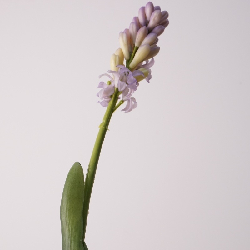 Realistic artificial tuberose