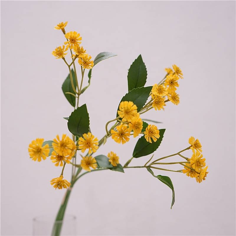 Wholesale Artificial Chamomile Bundle – 50cm 6-Stem Hand-Tied Bunch