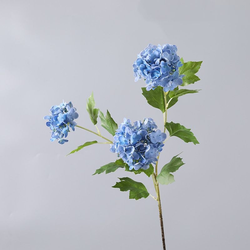 Three-Bloom Fabric Artificial Hydrangea Spray – 66cm